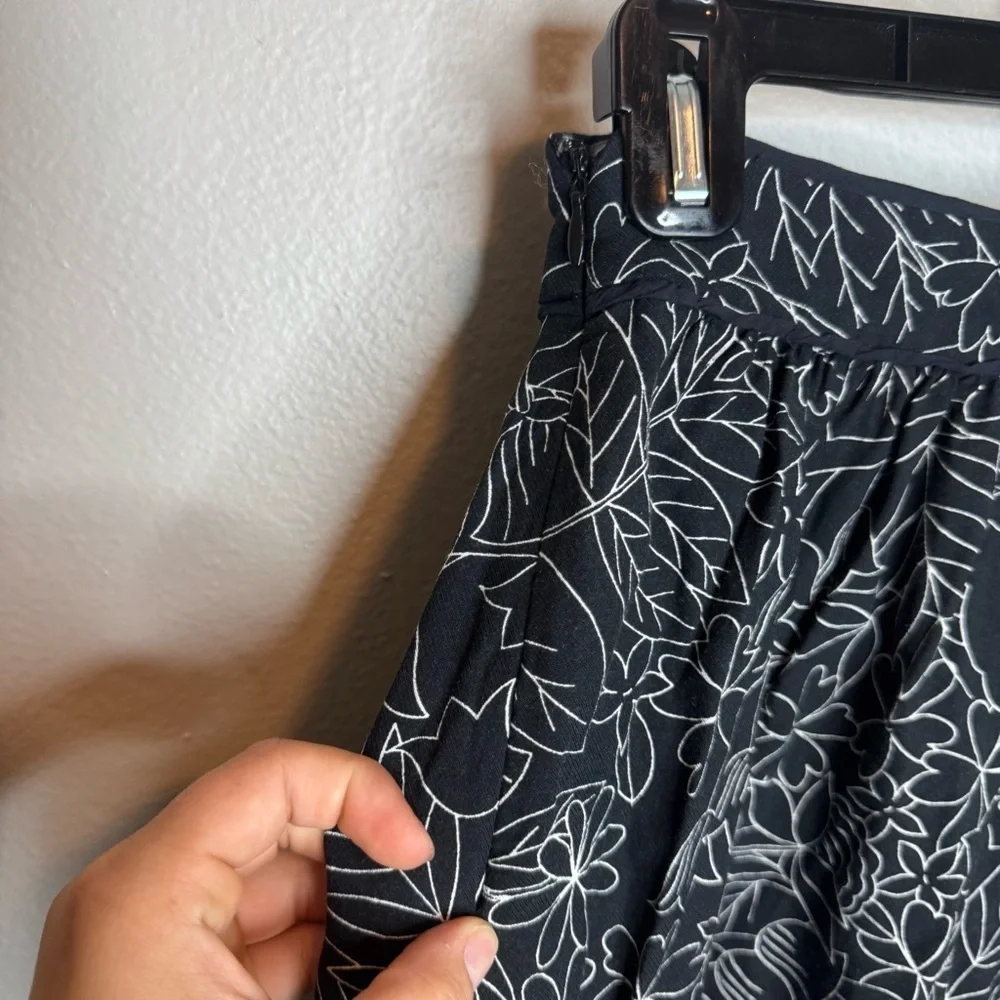 Anthropologie Conversations 38 of 52 Colloquial A-Line Skirt Black Floral Circle